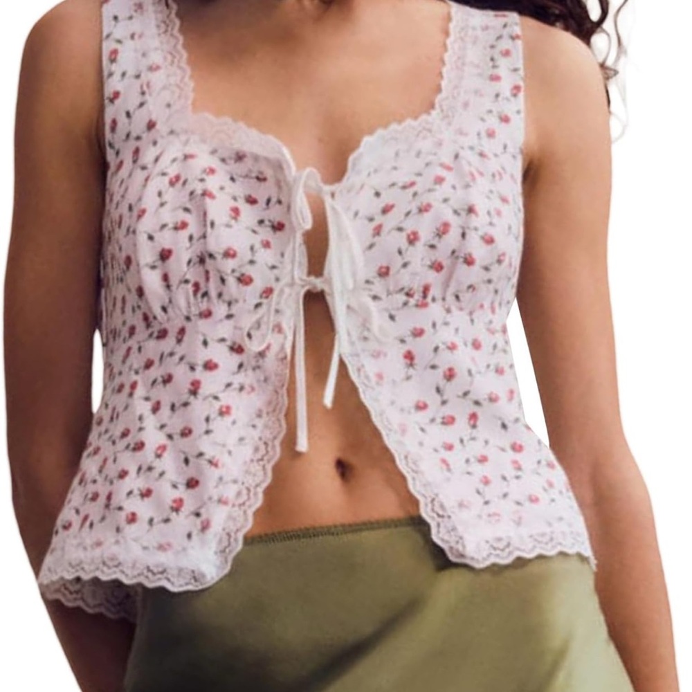 Reformation Rosalie Floral Lace Tie
Tank Top Small